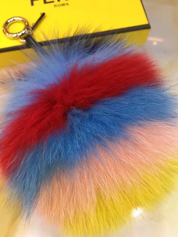 2017SS フェンディスーパーコピー 絶対欲しい*POMPOM CHARM*ポンポン バッグチャーム